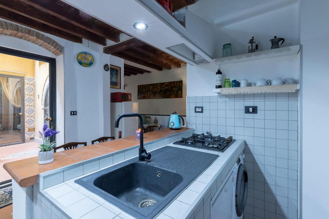 Apartment Serragli Court-hosted By Sweetstay *
