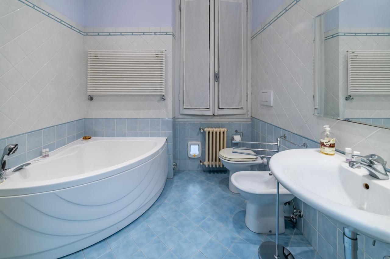 Quiet With Private Garden Apartment *