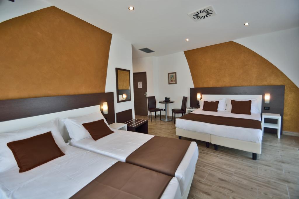 Hotel Luxor 3*