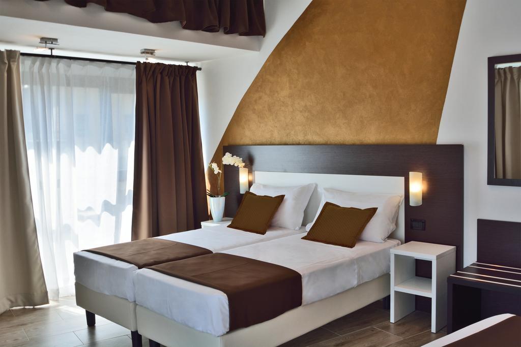 Luxor Hotel 3*