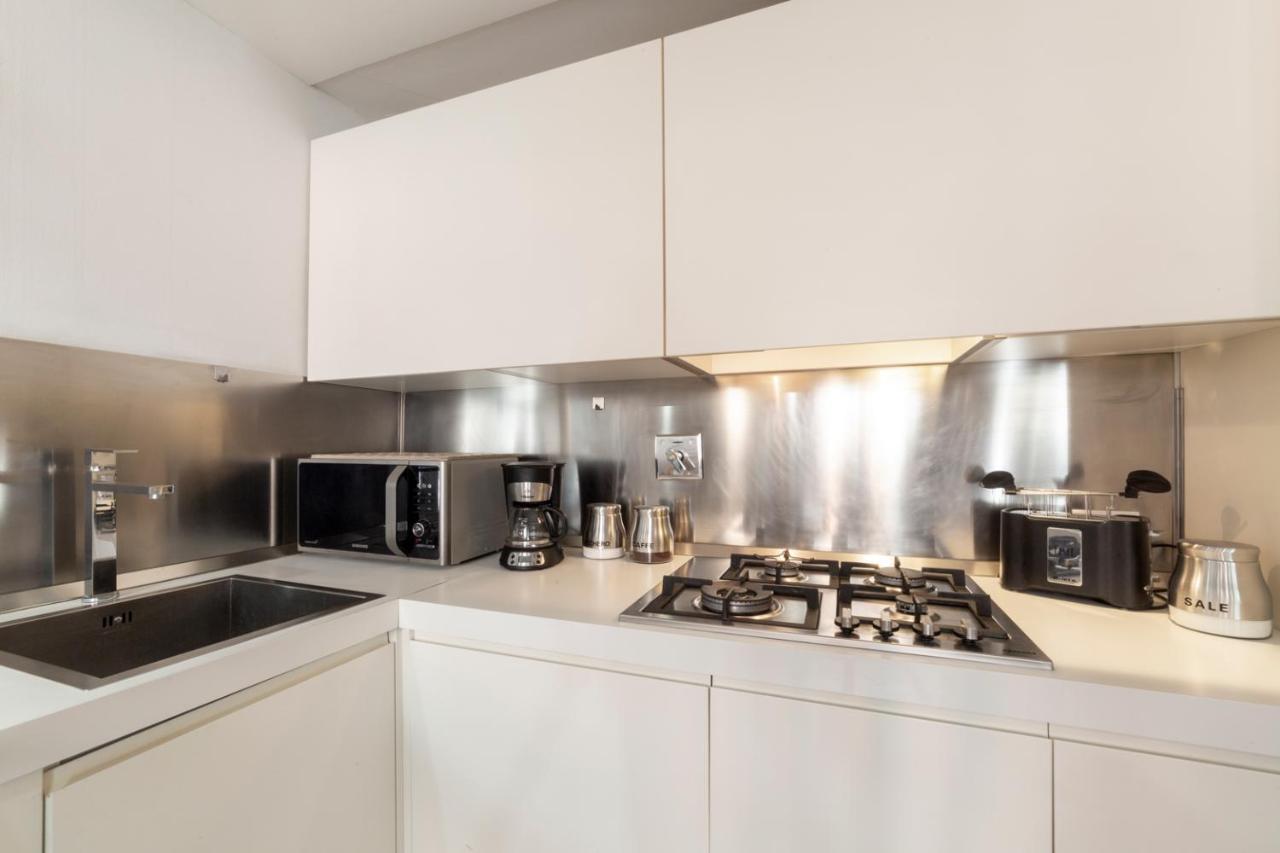 Guelfi Loft In A Historic Palace Apartment *