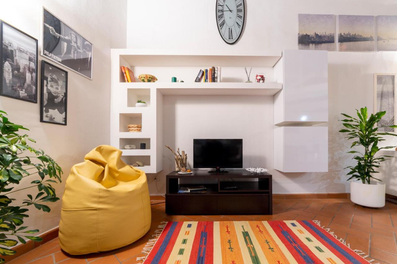 Guelfi Loft In A Historic Palace *