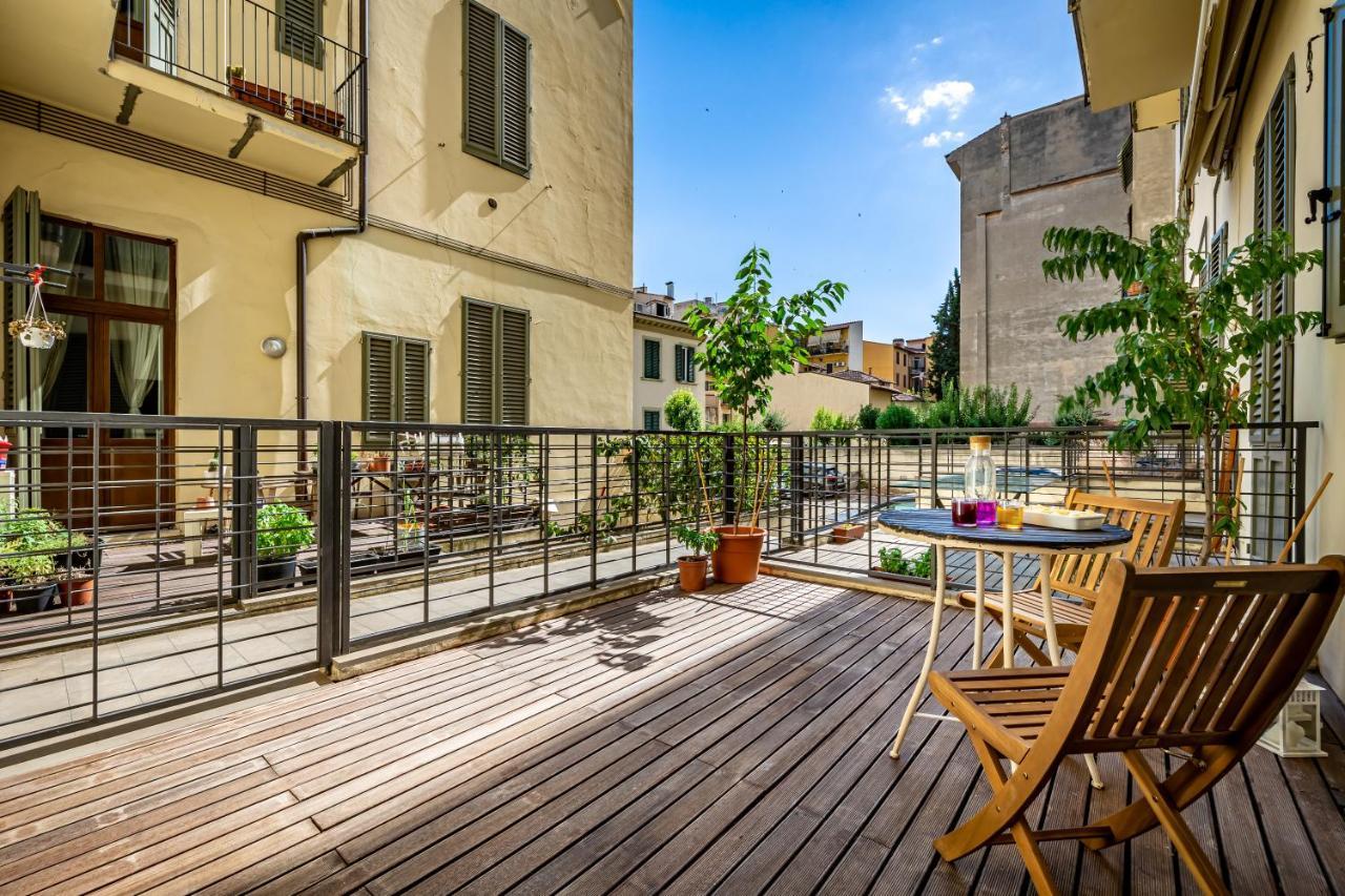 Luxury In The Heart Of Out Of Ztl Apartment