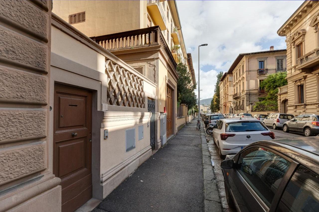 Apartment Central Berchet With Terrace And Private Entrance