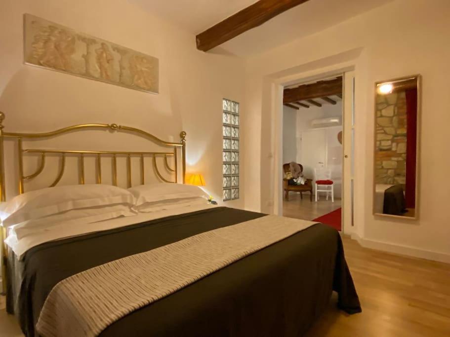 Apartment San Lorenzo In Red Florence