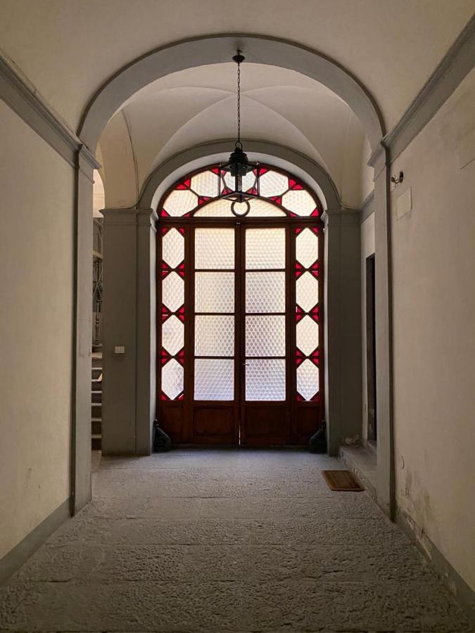Guelfi Loft In A Historic Palace Apartment Florence
