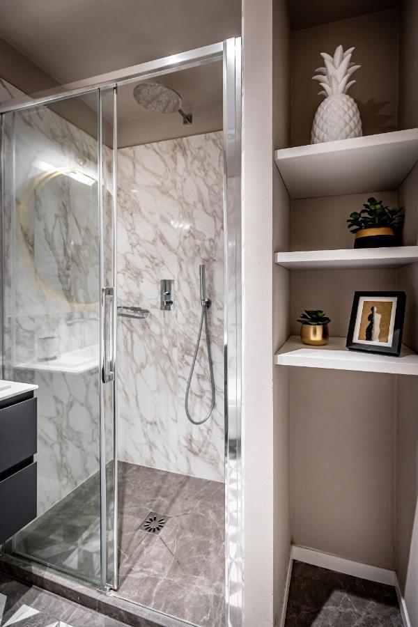 Hs4u Ricasoli Luxury Near Duomo N.2 Appartamento