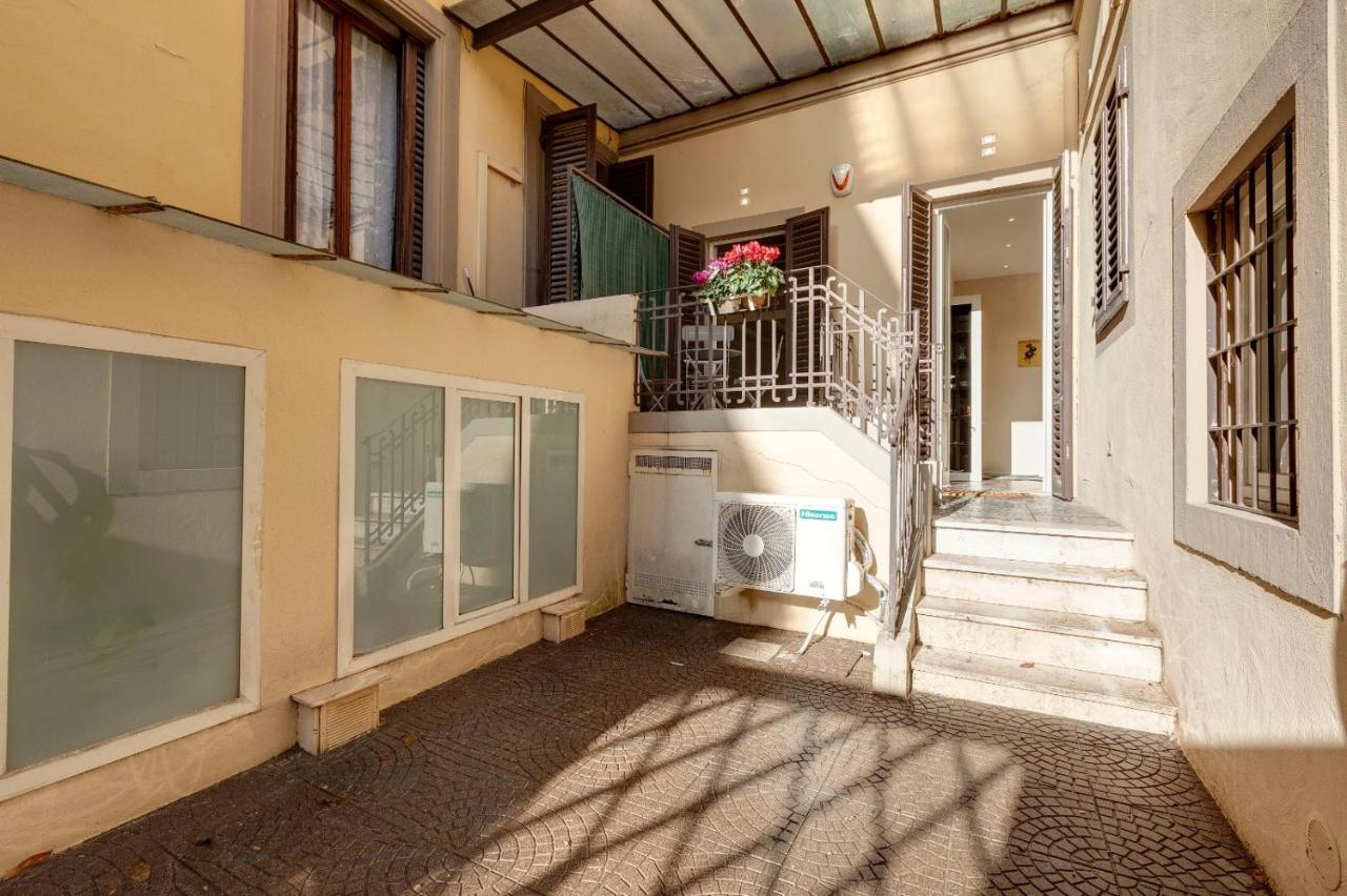 Apartment Central Berchet With Terrace And Private Entrance Florence