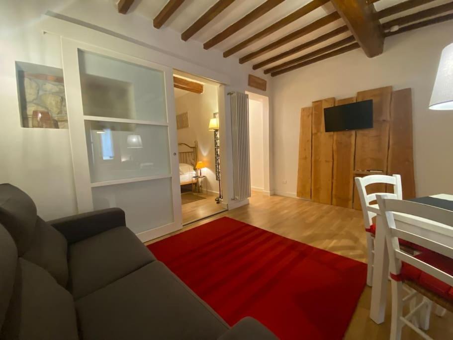 San Lorenzo In Red Apartment Florence