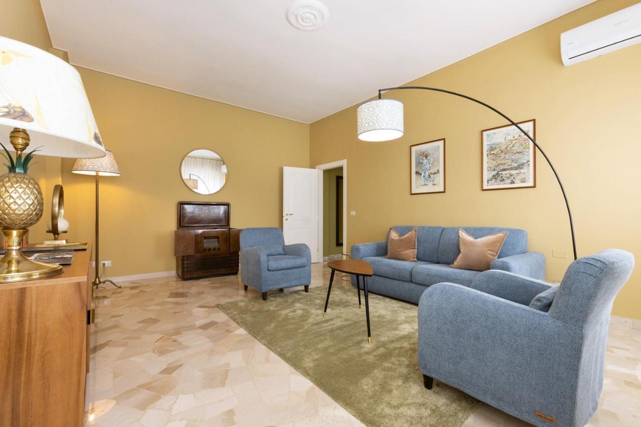 Lilly Apartment