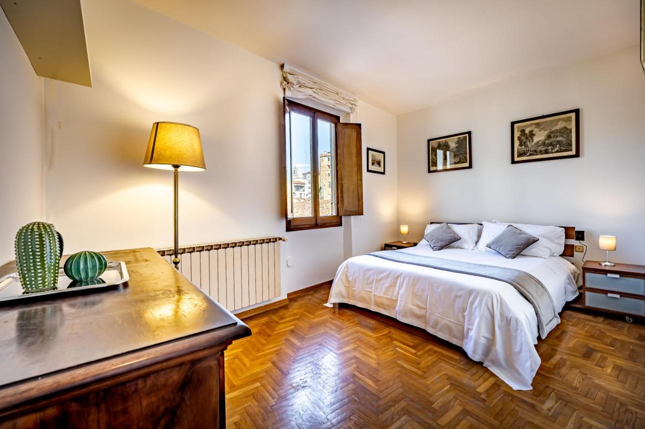 Apartment Yid Vellutini