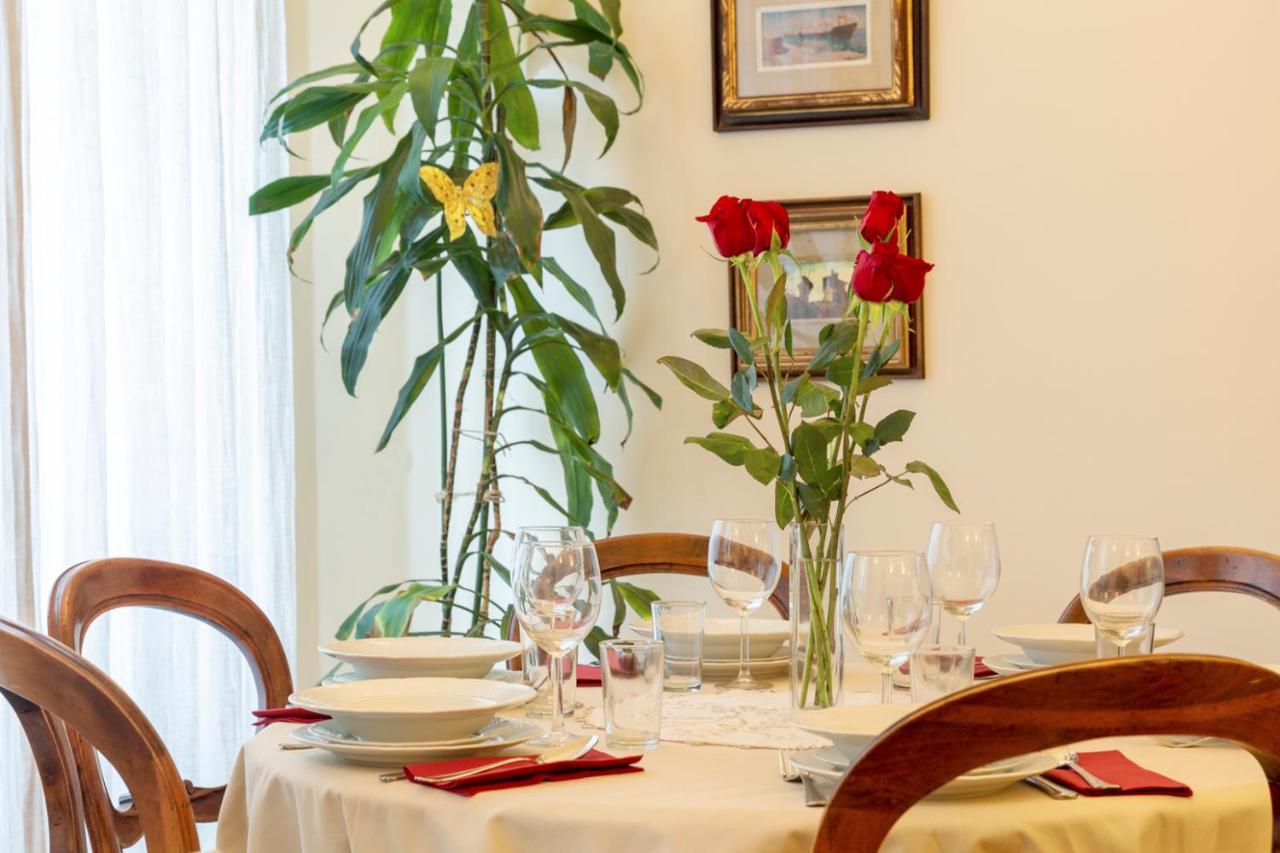 Apartment The Paintress With Private Patio Florence