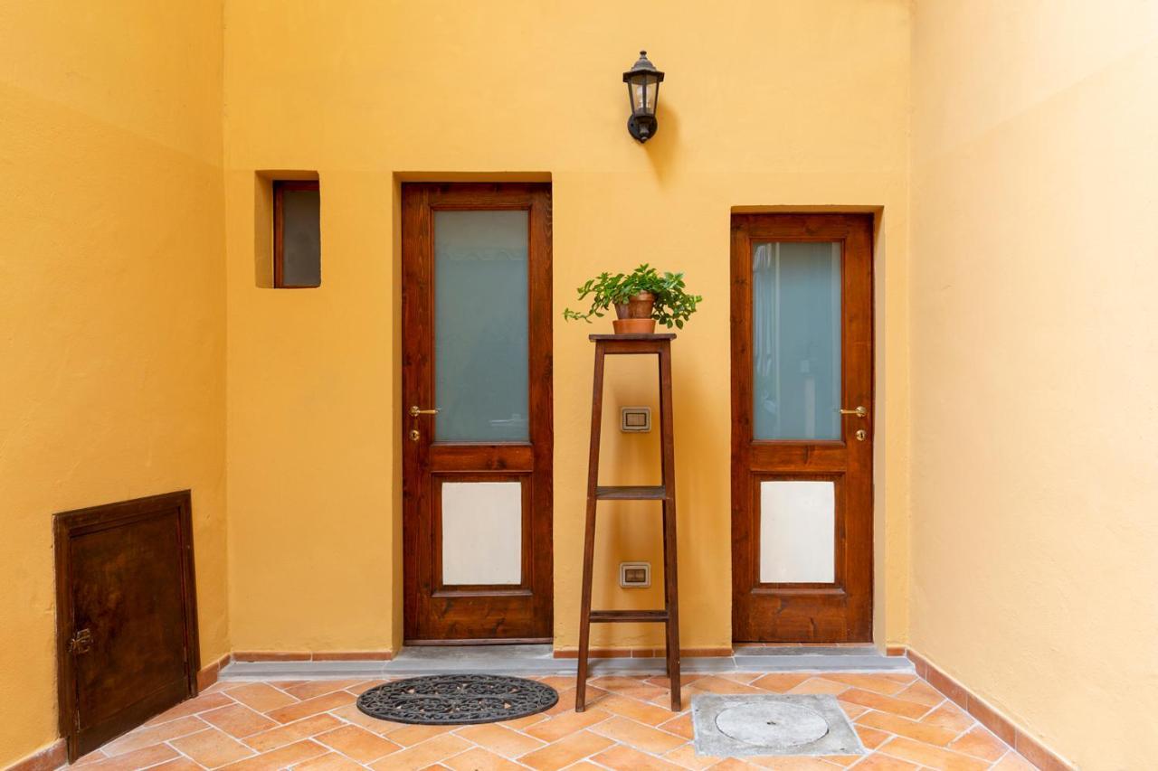 The Paintress With Private Patio Apartment *