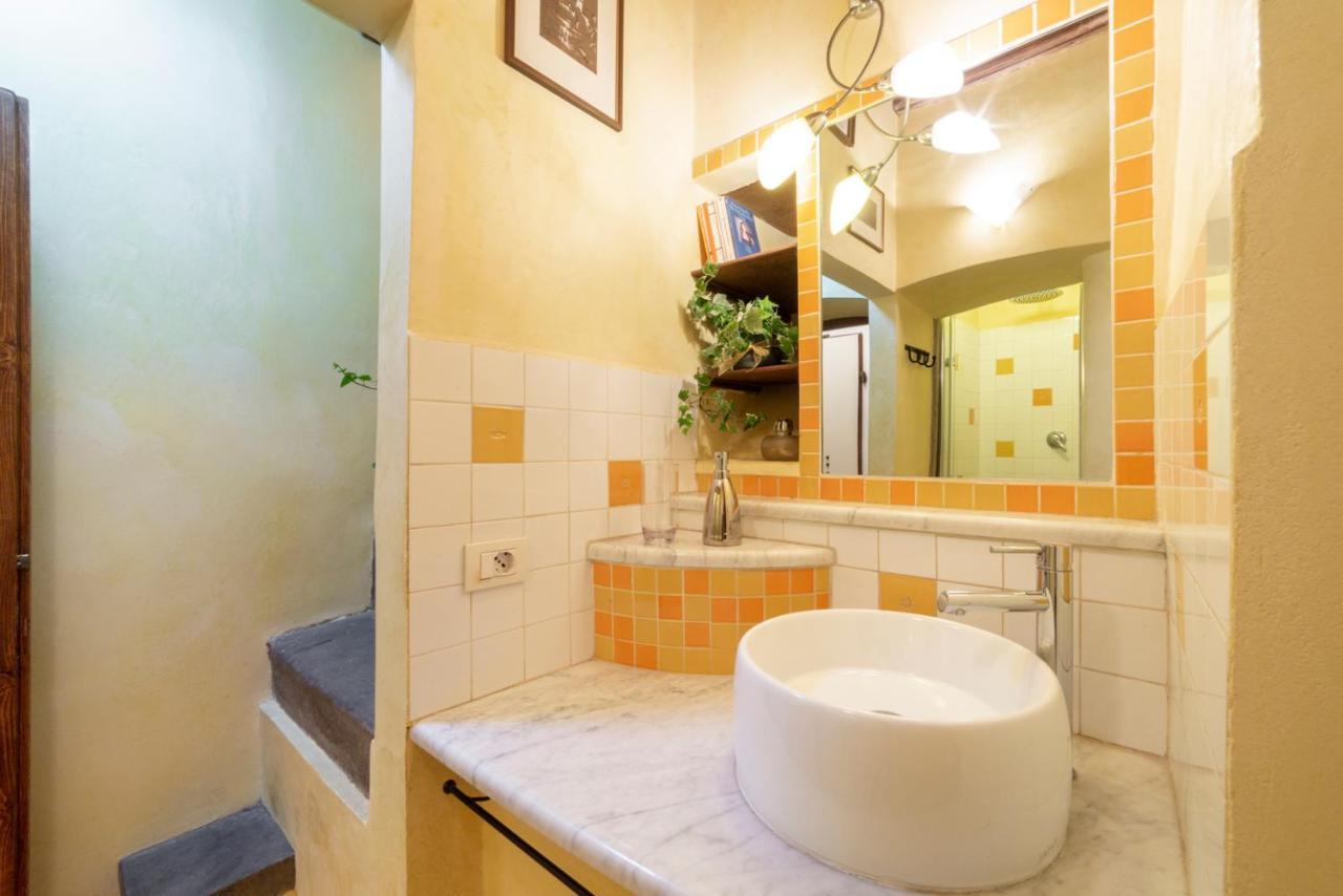 The Paintress With Private Patio Apartment *