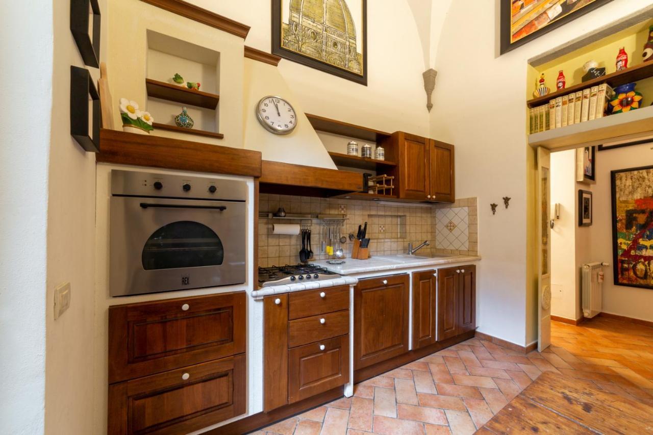 The Paintress With Private Patio Florence