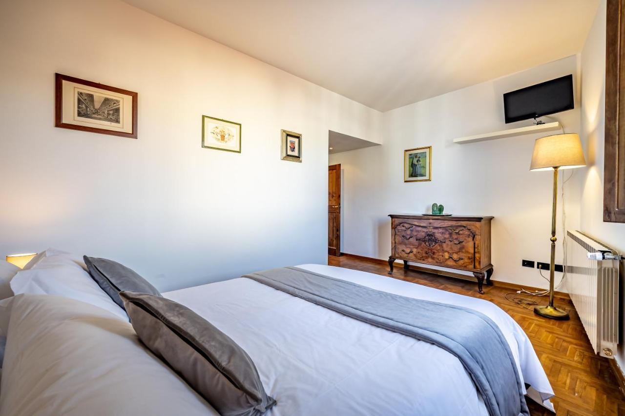 Apartment Yid Vellutini