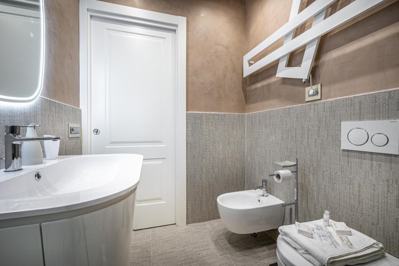 Yid Capo Di Luxury In *