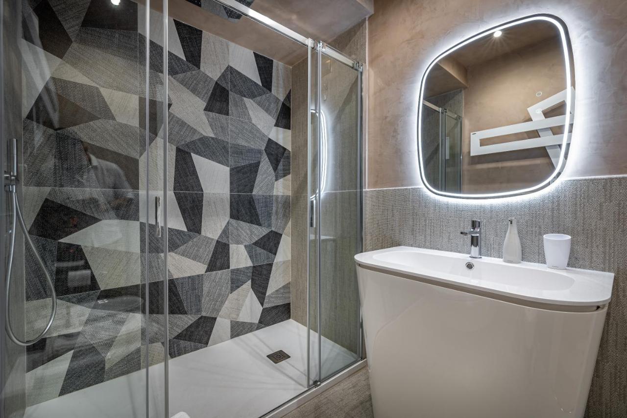Yid Capo Di Luxury In Apartment