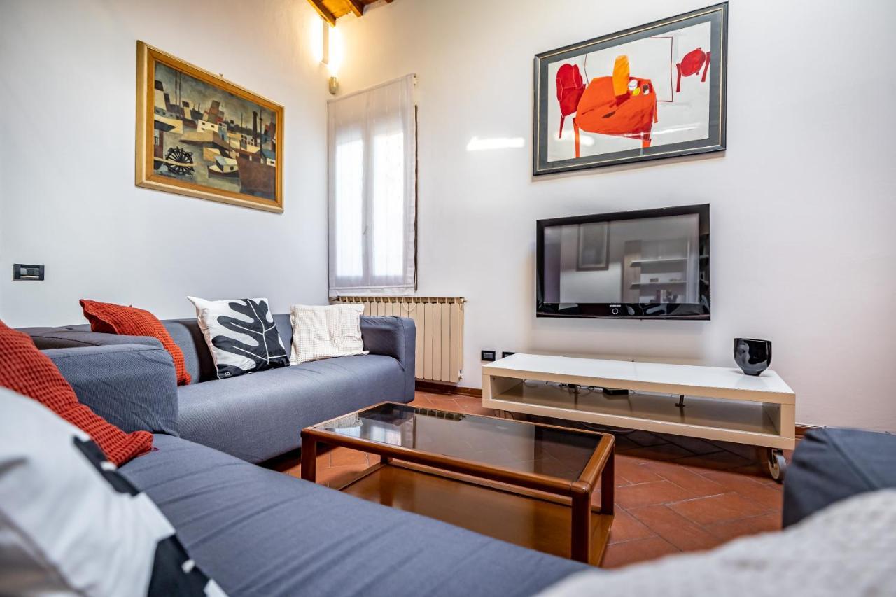 Yid Vellutini Apartment Florence
