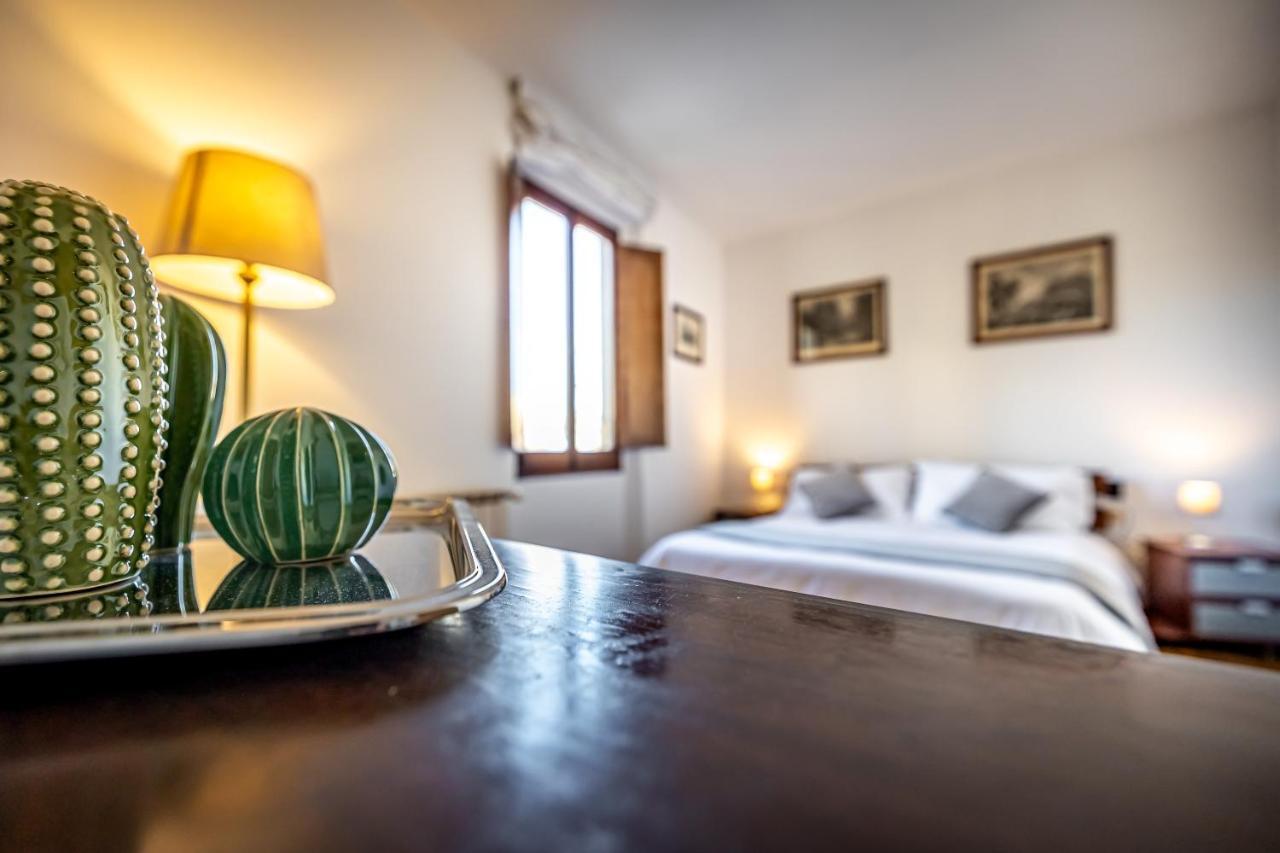 Yid Vellutini Apartment *