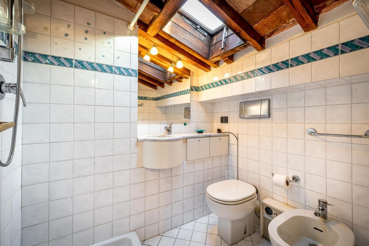 Yid Vellutini Apartment