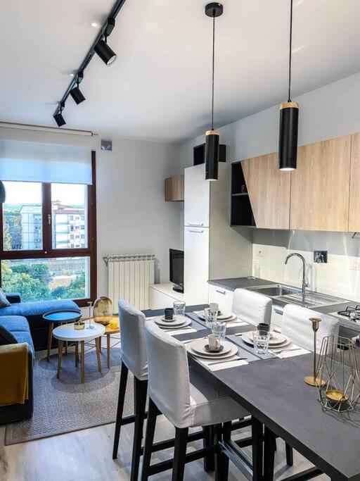 Bright Elegance Apartment *