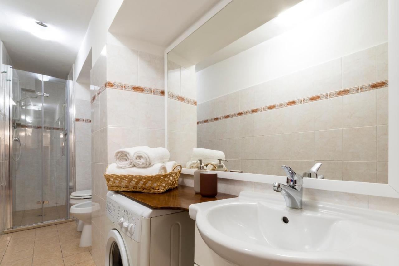 Magnoli Cozy Flat Two Steps From Ponte Vecchio Florence