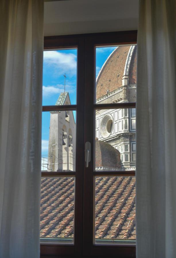 Windows On Dome Luxury Rooftop Apartment Florence