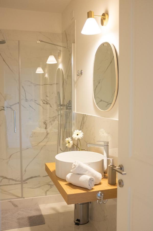 Windows On Dome Luxury Rooftop Apartment Florence