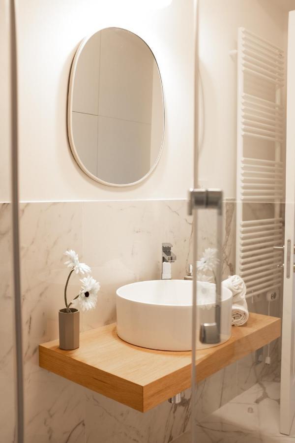 Windows On Dome Luxury Rooftop Apartment Florence