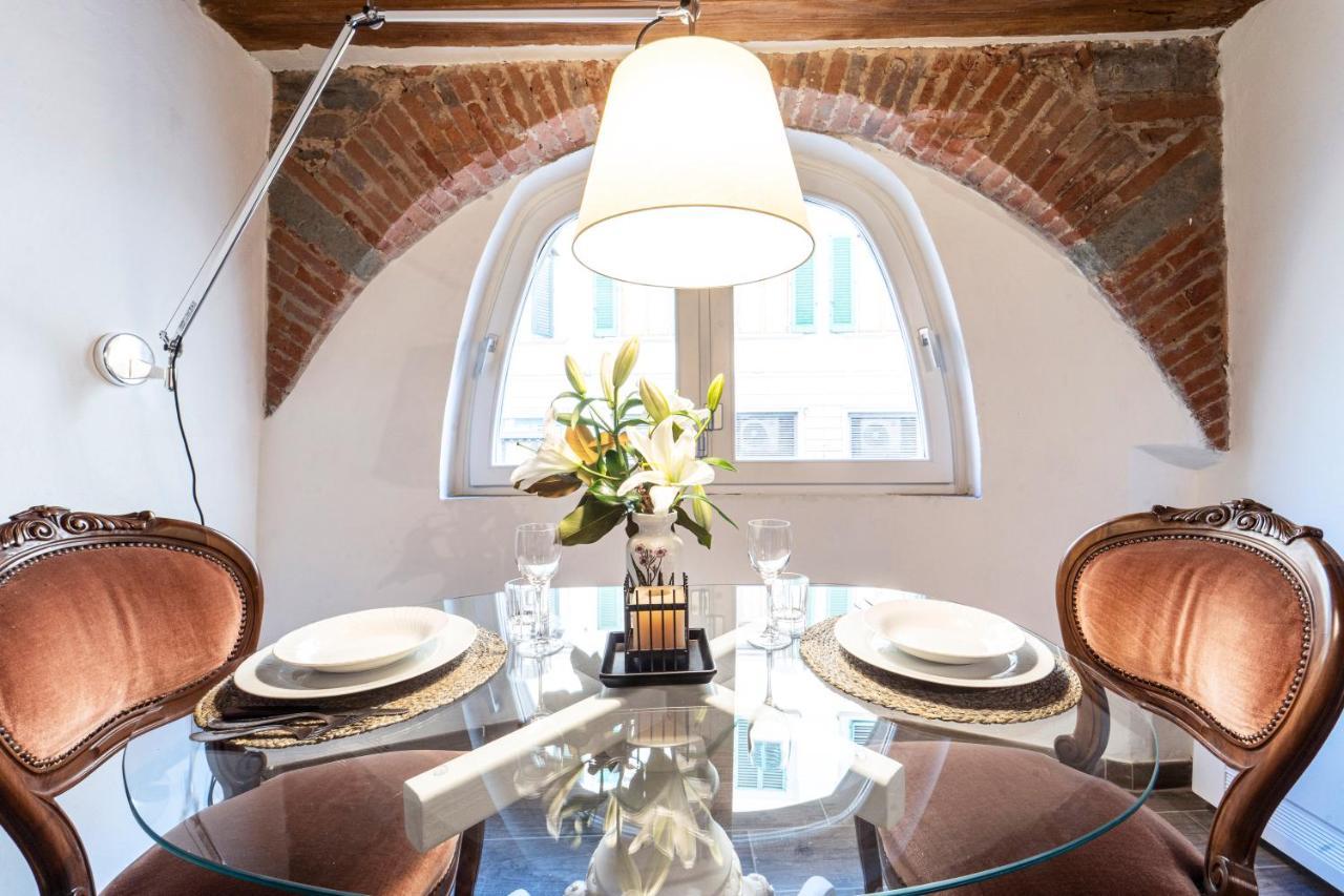 Palazzovilla Historic Building Luxury Apartment Florence