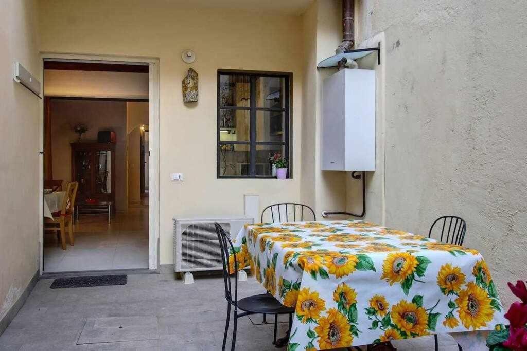 Apartment Il Tulipano With Patio