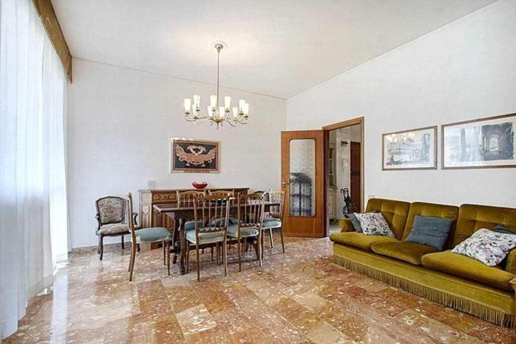 Apartment Frati Bigi With Two Bedrooms And Parking *
