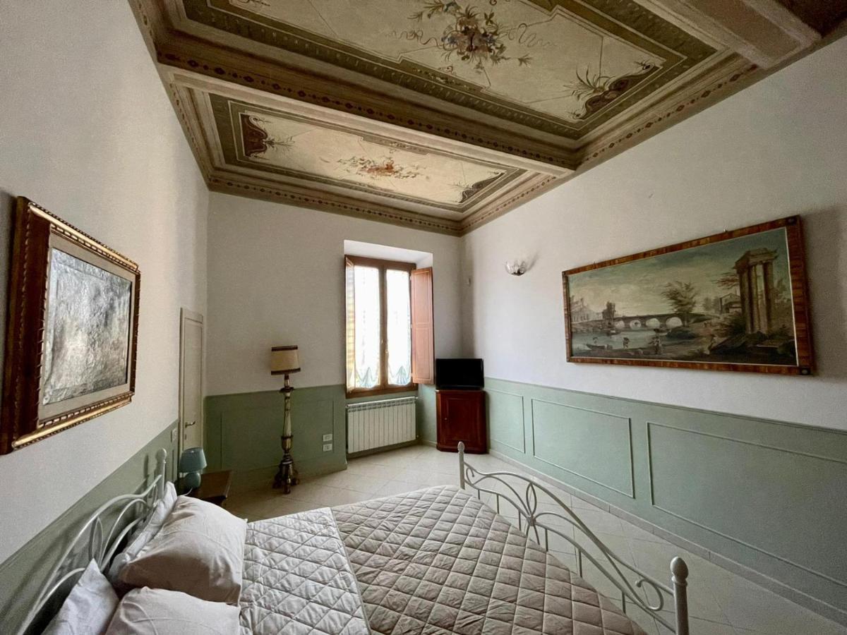 Sant'ambrogio Apartment *