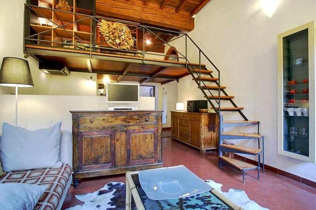 Two Bedrooms Near The Duomo * Florence