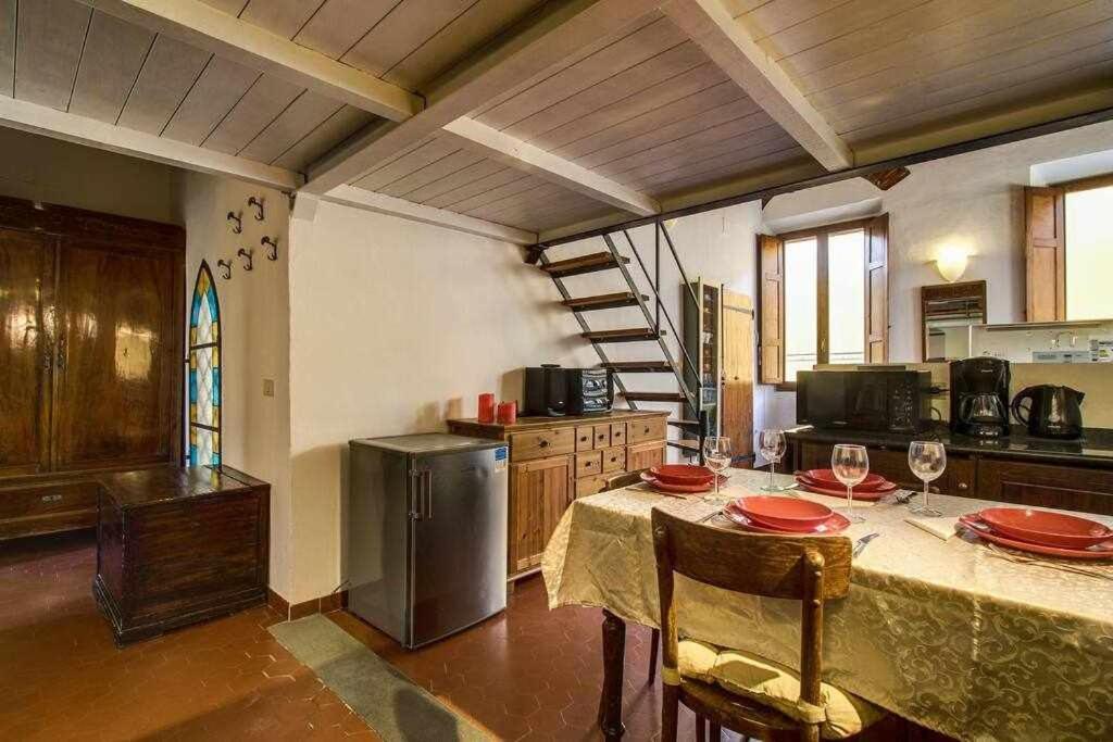 Apartment Two Bedrooms Near The Duomo Florence