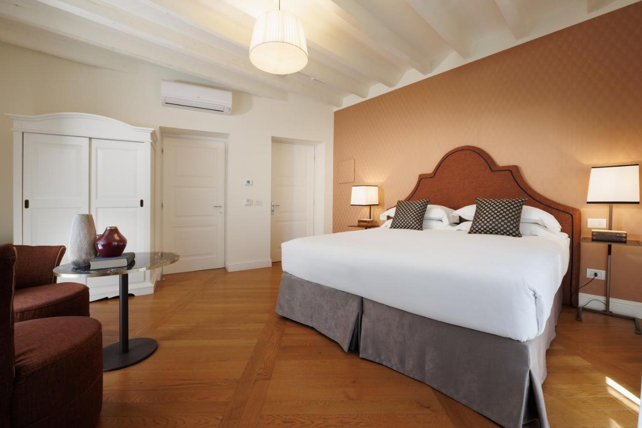 Maison Santa Croce Bed & Breakfast *