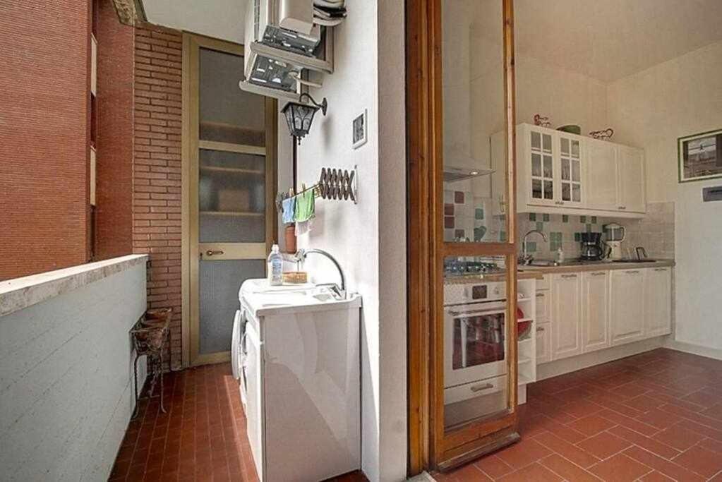 Frati Bigi With Two Bedrooms And Parking *