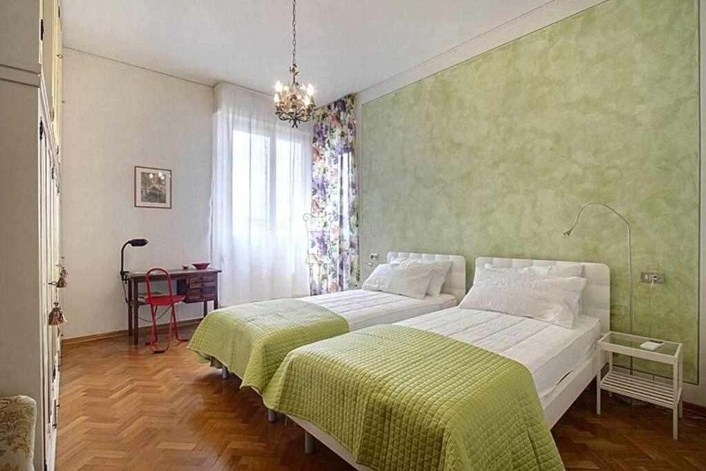 Frati Bigi With Two Bedrooms And Parking Apartment *