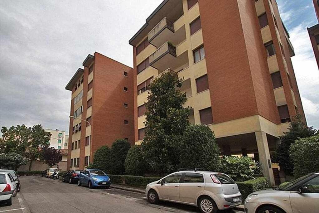 Frati Bigi With Two Bedrooms And Parking Apartment