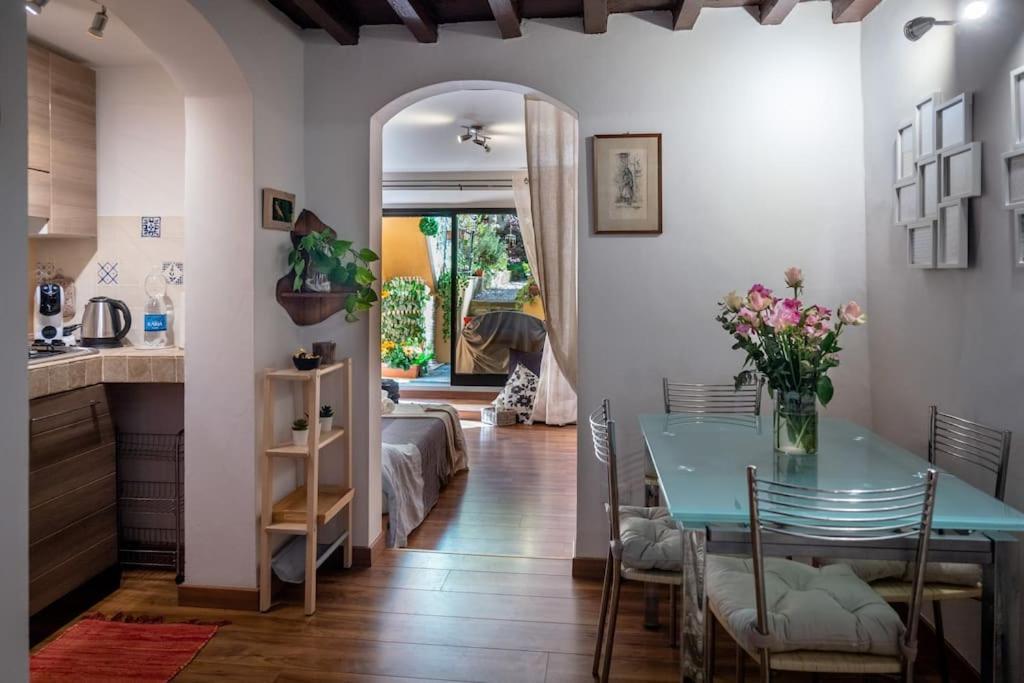 Apartment Monica Con Giardino Al Ponte Vecchio Florence