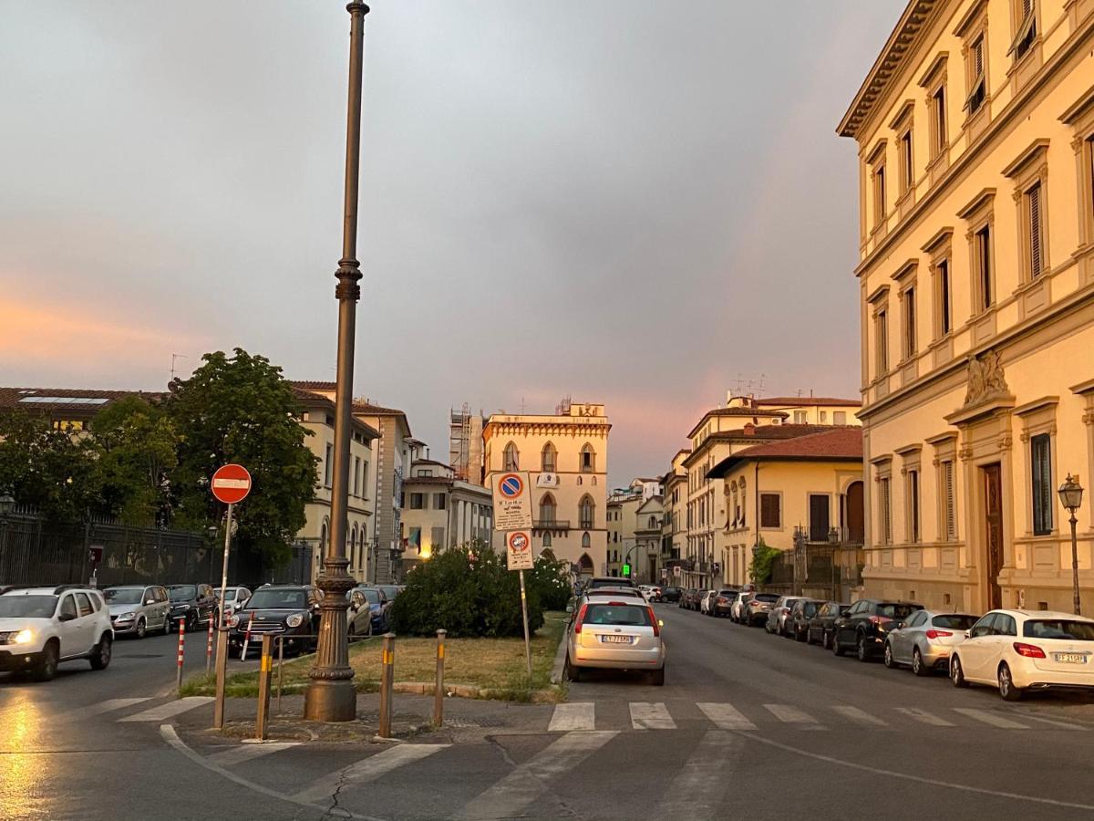 Palazzovilla Historic Building Luxury Apartment Florence