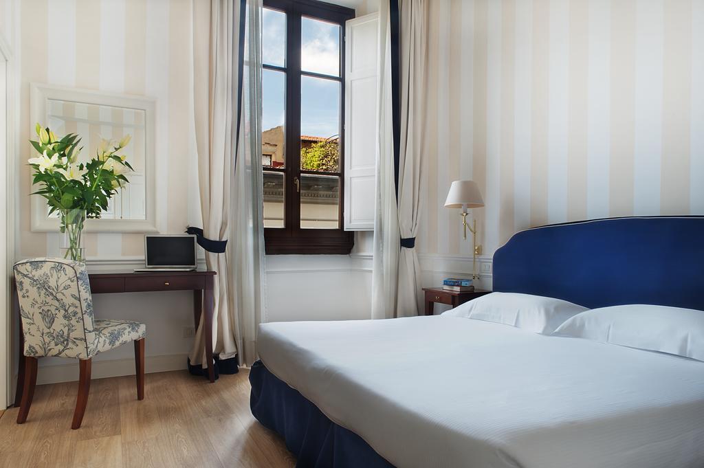 Fh55 Calzaiuoli Hotel Florence