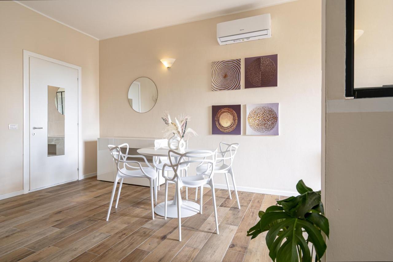 Novolino With Balcony Apartment