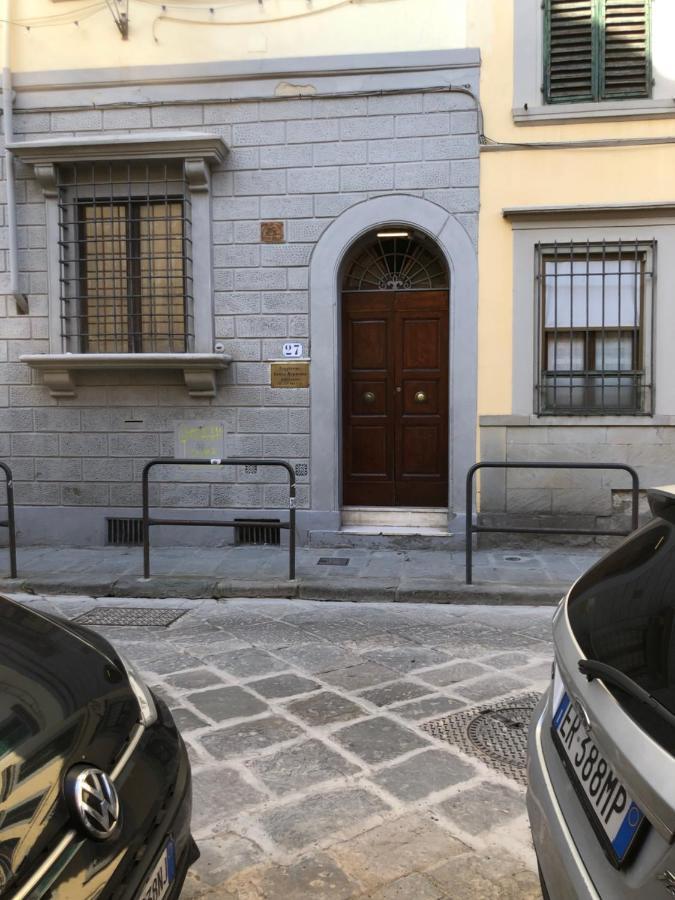 Solo Traveller Bedroom In Homestays Center Alloggio in famiglia Firenze