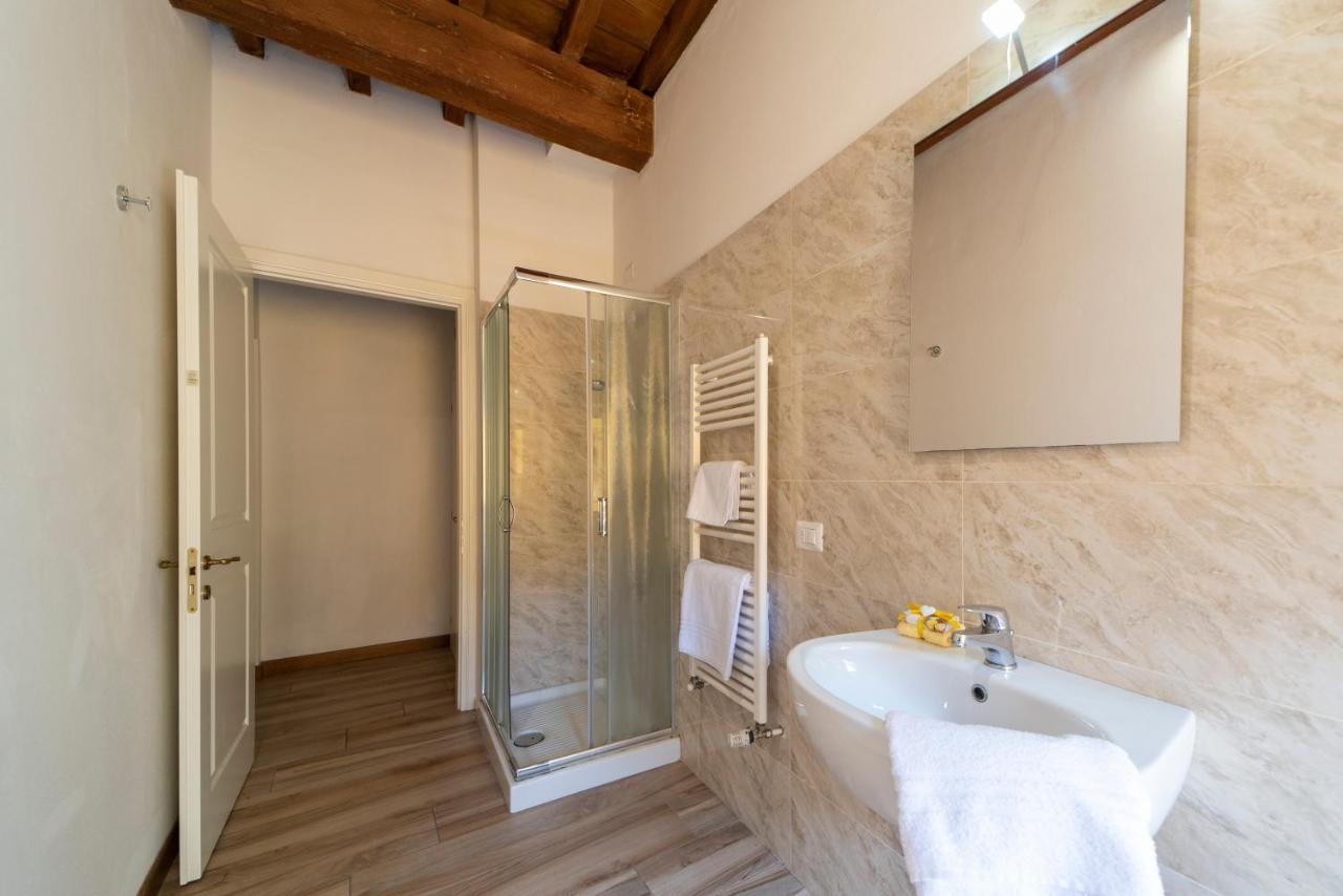 Residenza Santa Croce Apartment *