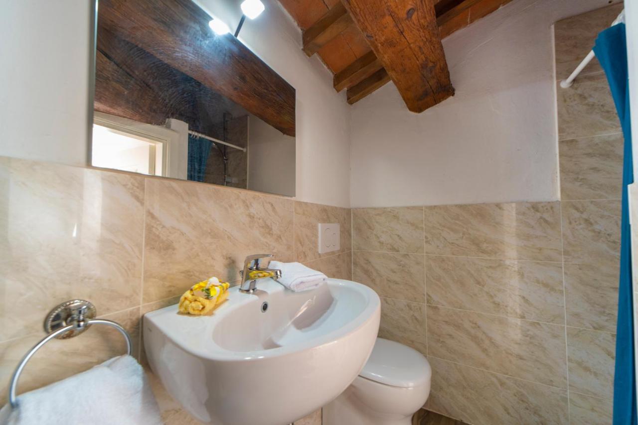 Residenza Santa Croce Apartment *