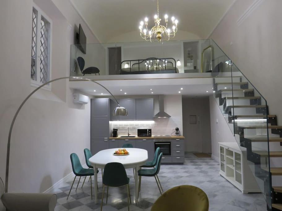Frame House Apartment