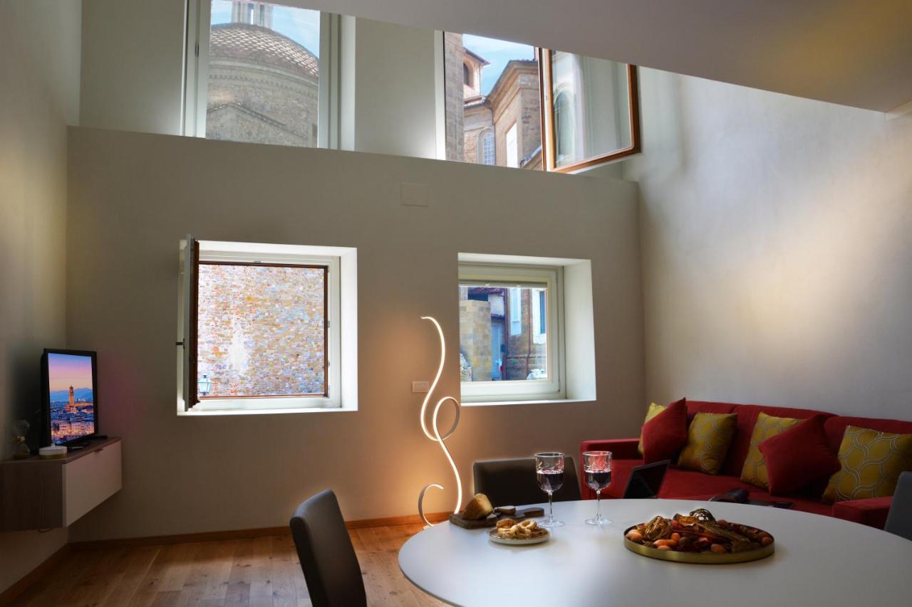 Apartment Chic Boutique *
