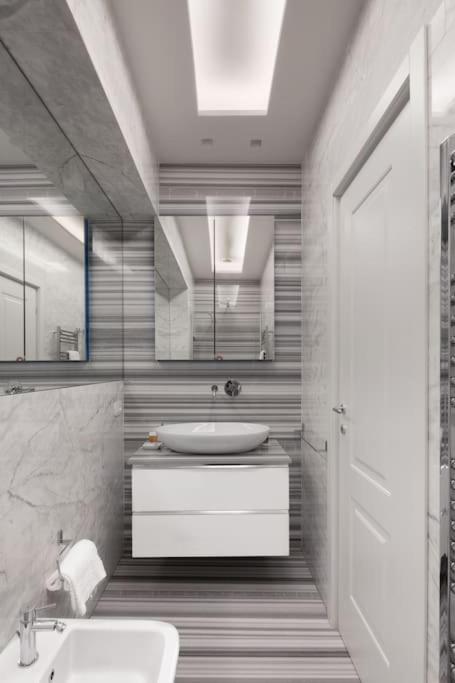Apartment Elegant With Stunning Frescoed Ceilings Florence
